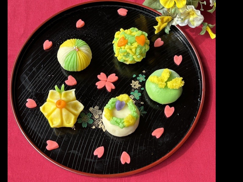 初心者が70分で?春のミモザ?を作る和菓子教室＊抹茶体験付き / wa 