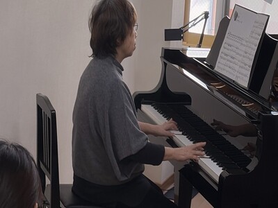 はじめてでも安心♪やさしい大人ピアノレッスン｜1時間で1曲体験