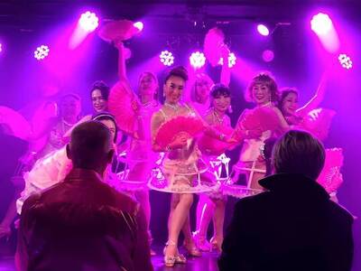 ピンバッジ・ジャズダンススタジオ踊り子ダンサー女の子