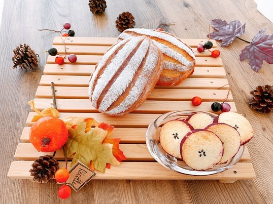 3品持ち帰り 秋の2種類ヘルシーミルクパンとさつまいもクッキー By 森山 まゆこ ストアカ