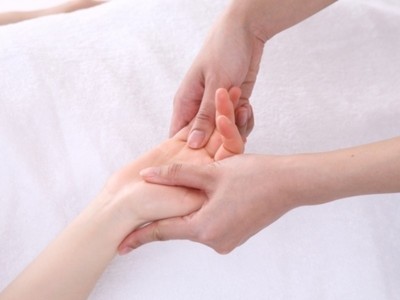 手と心に働きかける魔法のアロマハンドマッサージ講座（名古屋