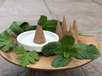 吉祥寺 三鷹の 100 植物由来成分で作る 手作り蚊よけ線香の会 By サトウ カナ ストアカ