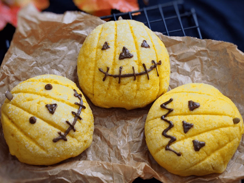 ハロウィンのパンを作ろう！メープルメロンパン！50分時短パン！の画像