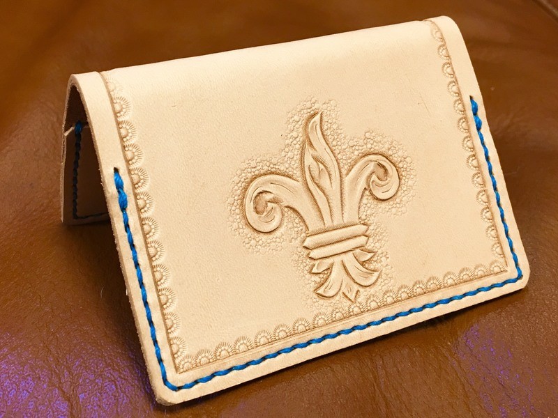 三軒茶屋 二子玉川の レザークラフト 初めてのレザーカービング で作るカードケース By 緑川 紀久子 ストアカ
