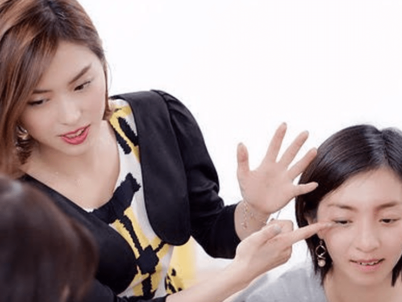 東京 その他 の セレブ級メリハリ顔を作るベースメイクレッスンを90分で体験 By 高橋 かおり ストアカ