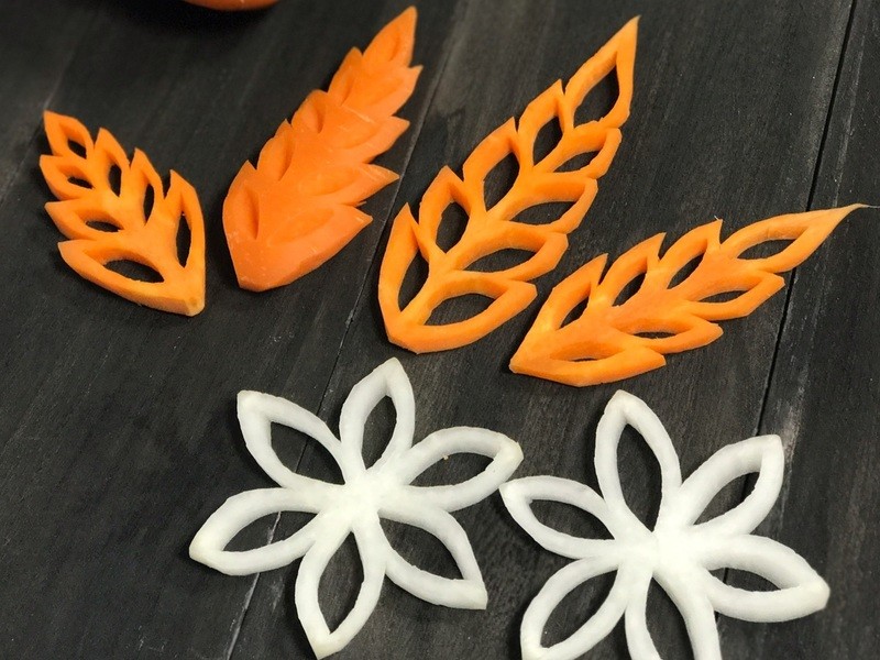 築地 豊洲の 初心者向け ベジタブルカービング 野菜で葉っぱとお花を彫ろう By 二宮 真由美 ストアカ 築地 豊洲の 初心者向け ベジタブルカービング 野菜で葉っぱとお花を彫ろう By 二宮 真由美 ストアカ