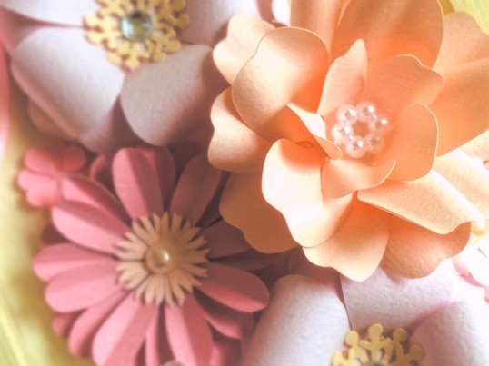 さいたまの 初心者歓迎 大人女子のペーパーフラワー 春色フレームアレンジ By 神田 美緒 ストアカ