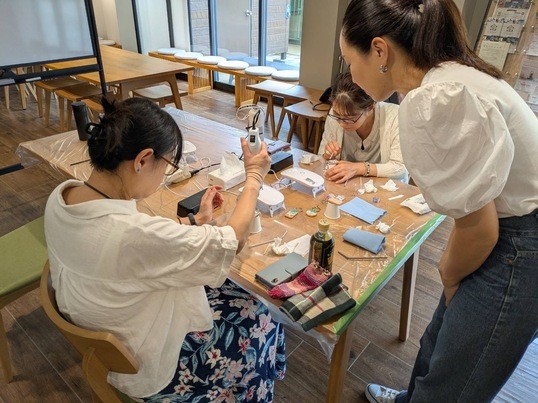 初心者、お子様OK 海レジンキーホルダー 3個 海老名 / 山田 淳子