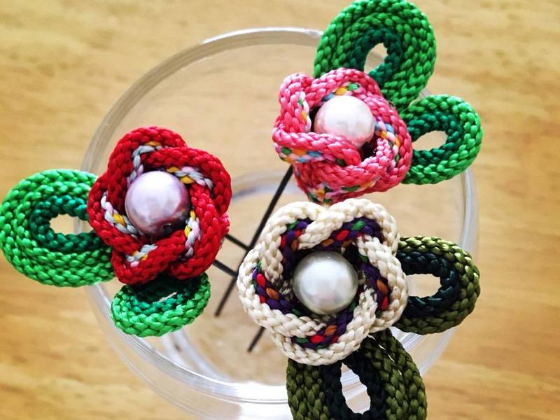 横浜 みなとみらいの 津久井紐で作るお花のuピン髪飾り By 高橋 美登里 ストアカ