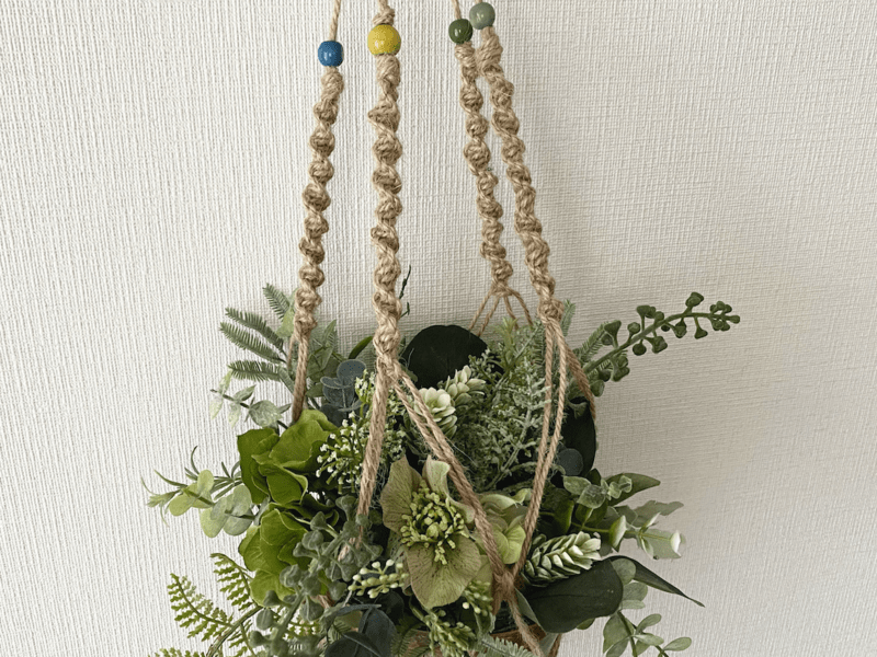 オンライン講座 オンライン 麻紐で作れるプラントハンガーにアートフラワーアレンジ By 清田 かなこ ストアカ