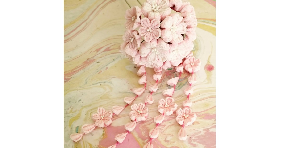 つまみ細工 桜 かんざし つまみ細工〉桜のかんざし(一輪・淡桜) | iichi 日々の暮らしを