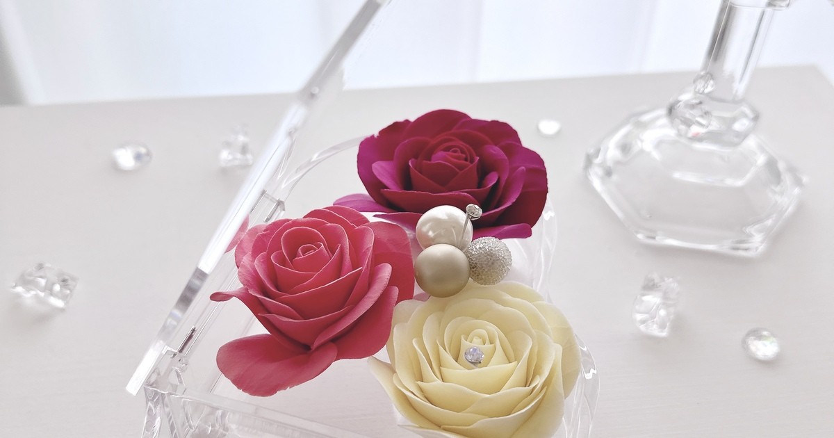 専用です】クレイフラワー♡うさぎさん親子と薔薇のリース