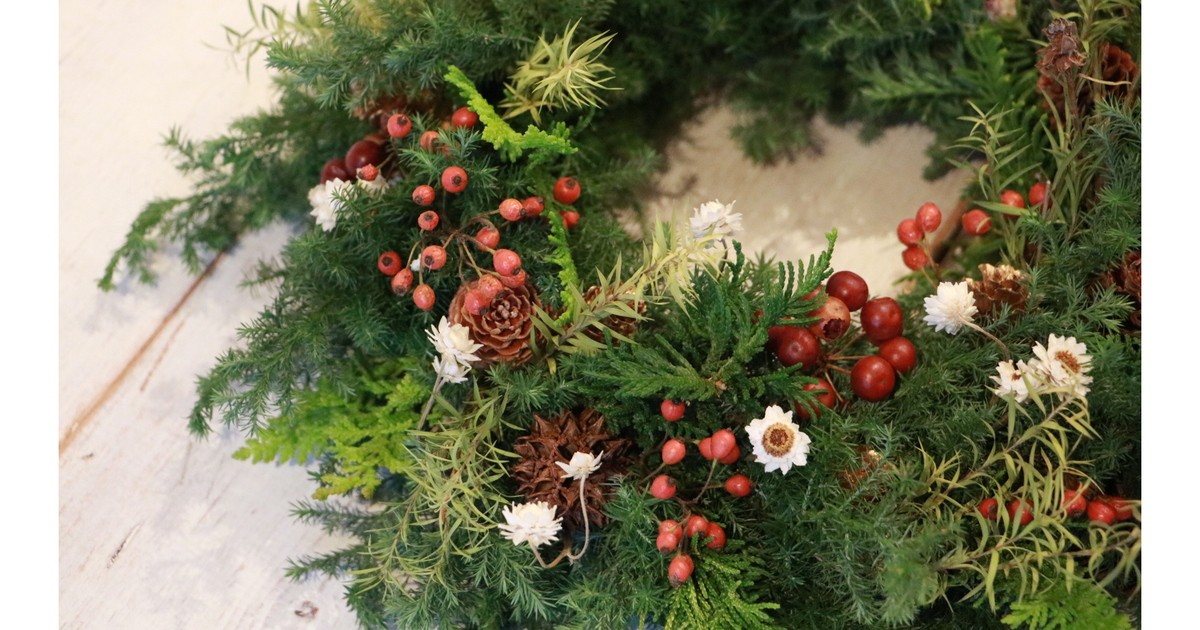 北欧の森の香りに包まれて、心踊るクリスマスリース作り！ / 八木 務