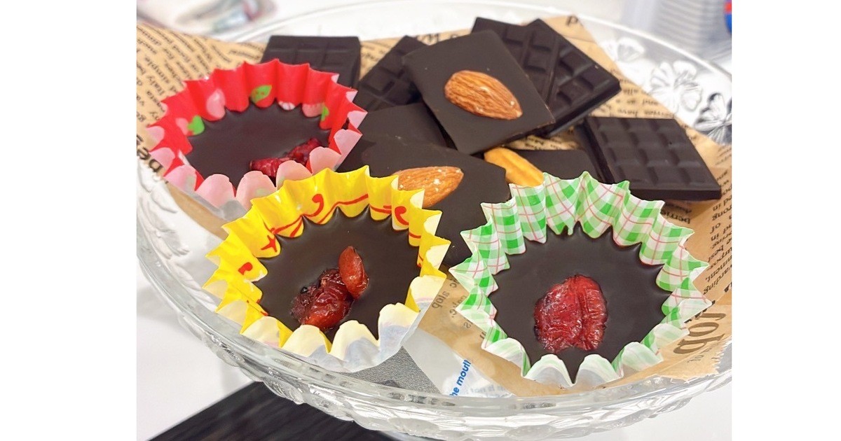 高カカオ70％】生カカオ豆焙煎から本格チョコレート作り講座 / 大島 隆美