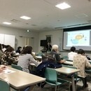 介護・看護が楽しくなる！タッチとアロマの講座の風景