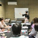 あなただけの稼げる「ビジネスの種を発掘する専門家の講座の風景