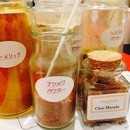 インドのイ！スパイス調合講座の講座の風景