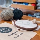 パンチニードルでつくる優しい手触りの小物の講座の風景