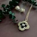 オートクチュール刺繡アクセサリーの講座の風景