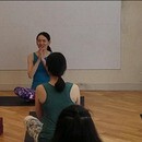 ヨガインストラクターの講座の風景