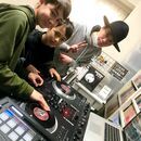 大好きな音楽でDJ。FREEDOM DJスクールの講座の風景