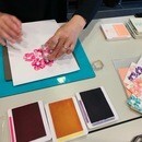 インクとスタンプで自由に描く！誰でも簡単に絵が完成の講座の風景