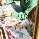 『バティック』インドネシアの伝統的な染め物体験の講座の風景