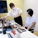 鏡を見るのが楽しくなる！メイク＆スキンケアレッスンの講座の風景