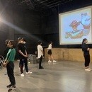 こども向け・大人向けの演劇ワークショップの講座の風景