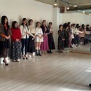 一般/モデル/コンテスタントのウォーキングレッスンの講座の風景