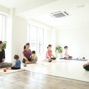健やかな体と心をサポート！元気を届けるヨガ講師の講座の風景