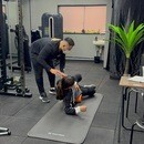 トレーニングの㊙︎ポイントを教えるオンライン講師の講座の風景