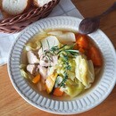 手軽で贅沢　ハーブが奏でる幸せごはんの講座の風景