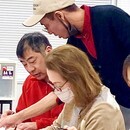 好きな人を描く！似顔絵レッスンの講座の風景