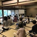 ヨガ瞑想で、「生きづらさ」を解放する！の講座の風景