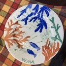 子どもにも本物で！じっくり絵付けワークショップの講座の風景