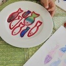 子どもにも本物で！じっくり絵付けワークショップの講座の風景