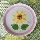 子どもにも本物で！じっくり絵付けワークショップの講座の風景