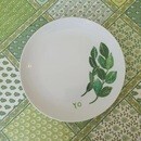 子どもにも本物で！じっくり絵付けワークショップの講座の風景