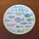 子どもにも本物で！じっくり絵付けワークショップの講座の風景