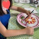 子どもにも本物で！じっくり絵付けワークショップの講座の風景