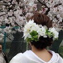 日常を離れて心が和むドライフラワーの花束作りの講座の風景