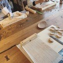 自然の恵みを手に、木工の楽しさを再発見しよう」の講座の風景