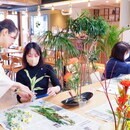 和のお稽古で心を豊かに♪着物いけばな教室の講座の風景