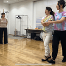 初心者でも楽しく踊れる！気軽に始めるダンスレッスンの講座の風景