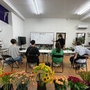 副家元教場で四季折々の花材で楽しくお稽古が出来ますの講座の風景