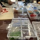 手作りの喜びと光の癒しのワークショップの講座の風景