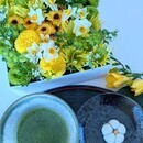 お花とお抹茶で季節のテーブルを彩ります。の講座の風景