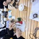 心も整うハワイアンクラフト リボンレイの講座の風景