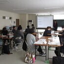 看護師による接遇マナーのお話の講座の風景